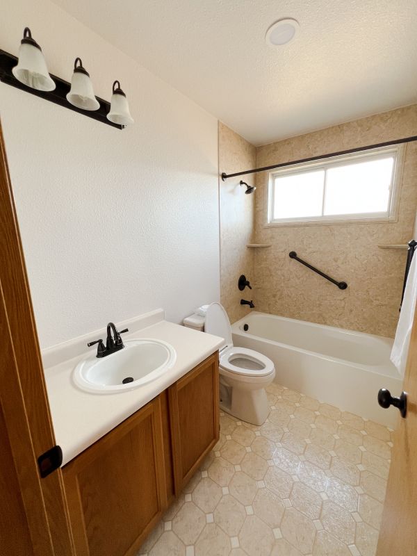 Bathroom Remodel Image 7